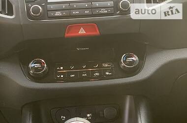 Позашляховик / Кросовер Kia Sportage 2011 в 