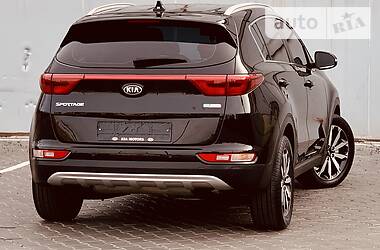 Позашляховик / Кросовер Kia Sportage 2016 в 
