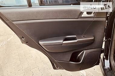 Позашляховик / Кросовер Kia Sportage 2016 в 