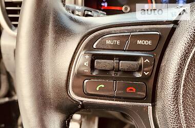 Позашляховик / Кросовер Kia Sportage 2016 в 