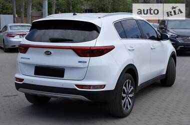 Позашляховик / Кросовер Kia Sportage 2016 в 