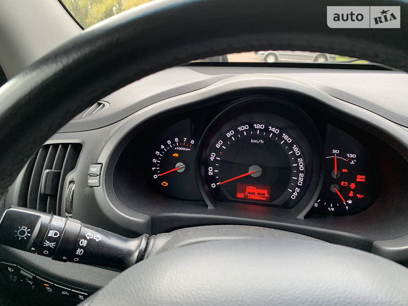 Внедорожник / Кроссовер Kia Sportage 2011 в Сумах