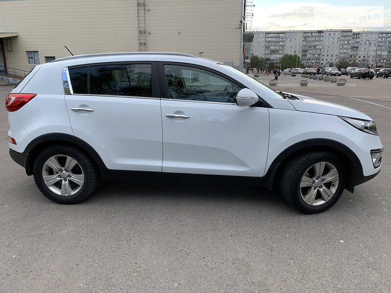 Внедорожник / Кроссовер Kia Sportage 2011 в Сумах