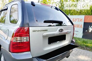 Позашляховик / Кросовер Kia Sportage 2007 в 