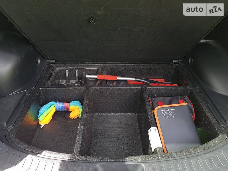 Внедорожник / Кроссовер Kia Sportage 2011 в Сумах