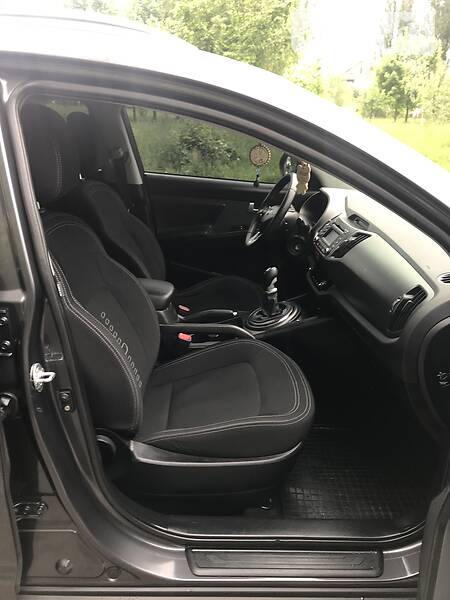 Позашляховик / Кросовер Kia Sportage 2011 в Рівному