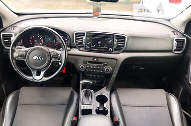 Позашляховик / Кросовер Kia Sportage 2017 в 