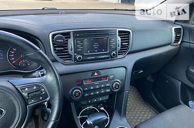 Позашляховик / Кросовер Kia Sportage 2016 в 