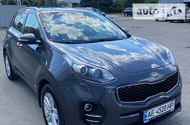 Позашляховик / Кросовер Kia Sportage 2016 в 