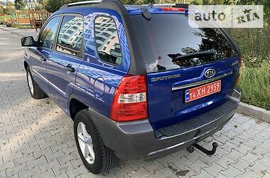 Внедорожник / Кроссовер Kia Sportage 2006 в Луцке