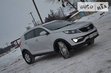 Позашляховик / Кросовер Kia Sportage 2011 в Києві