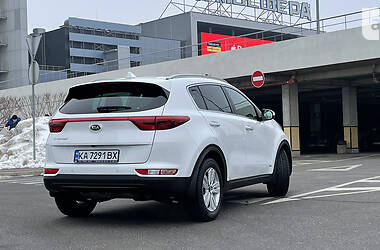 Внедорожник / Кроссовер Kia Sportage 2017 в Киеве