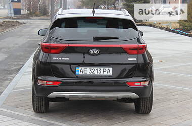 Внедорожник / Кроссовер Kia Sportage 2016 в Днепре