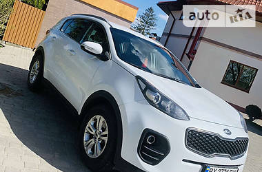 Внедорожник / Кроссовер Kia Sportage 2016 в Староконстантинове