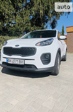 Внедорожник / Кроссовер Kia Sportage 2016 в Староконстантинове