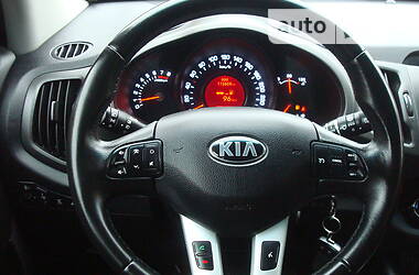 Позашляховик / Кросовер Kia Sportage 2013 в Чернігові