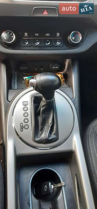 Внедорожник / Кроссовер Kia Sportage 2014 в Киеве