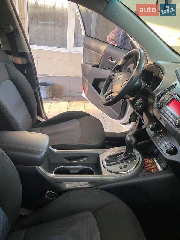 Внедорожник / Кроссовер Kia Sportage 2013 в Павлограде