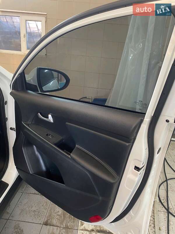 Внедорожник / Кроссовер Kia Sportage 2013 в Павлограде