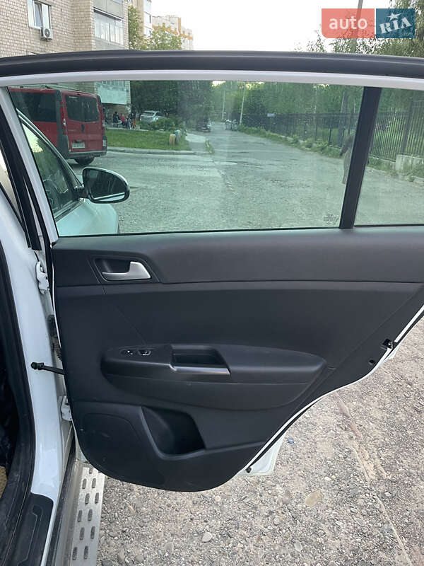 Внедорожник / Кроссовер Kia Sportage 2018 в Черновцах