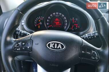 Внедорожник / Кроссовер Kia Sportage 2010 в Кременчуге