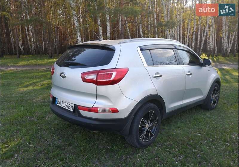 Внедорожник / Кроссовер Kia Sportage 2010 в Кременчуге