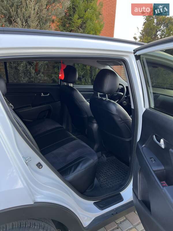 Внедорожник / Кроссовер Kia Sportage 2011 в Николаеве