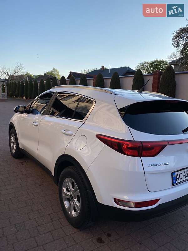 Внедорожник / Кроссовер Kia Sportage 2016 в Стрые