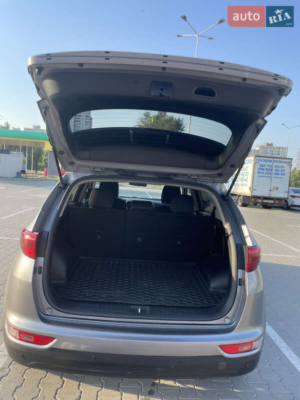 Внедорожник / Кроссовер Kia Sportage 2016 в Киеве