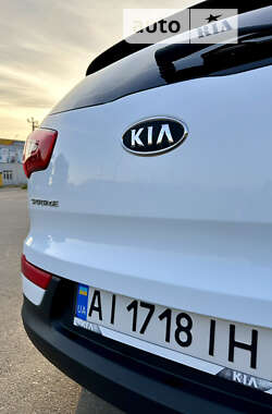 Внедорожник / Кроссовер Kia Sportage 2012 в 