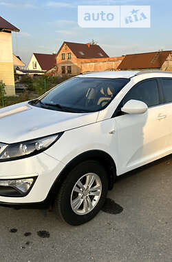 Внедорожник / Кроссовер Kia Sportage 2012 в 