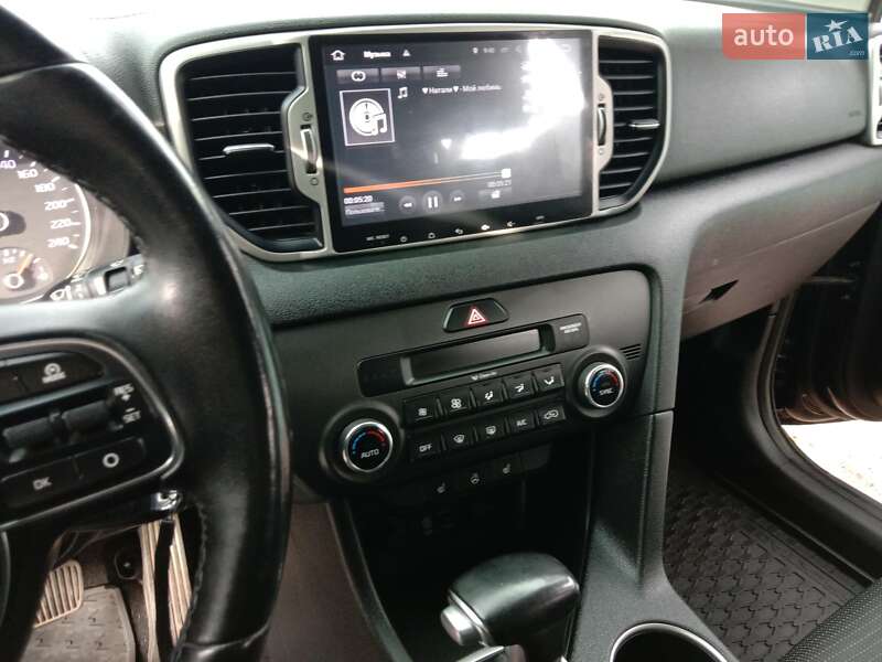 Позашляховик / Кросовер Kia Sportage 2017 в Першотравенську