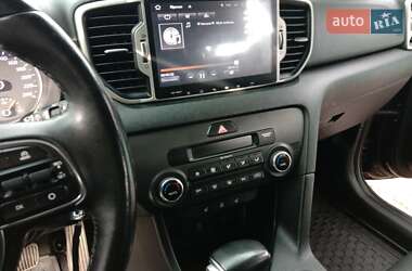 Внедорожник / Кроссовер Kia Sportage 2017 в 