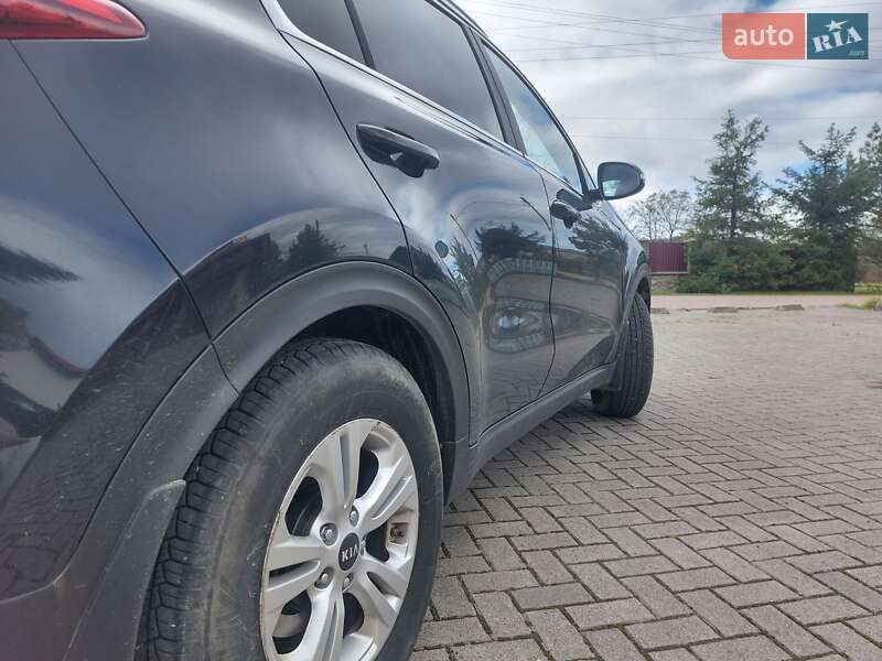 Позашляховик / Кросовер Kia Sportage 2016 в Долині