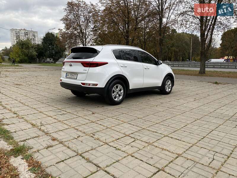 Позашляховик / Кросовер Kia Sportage 2016 в Києві