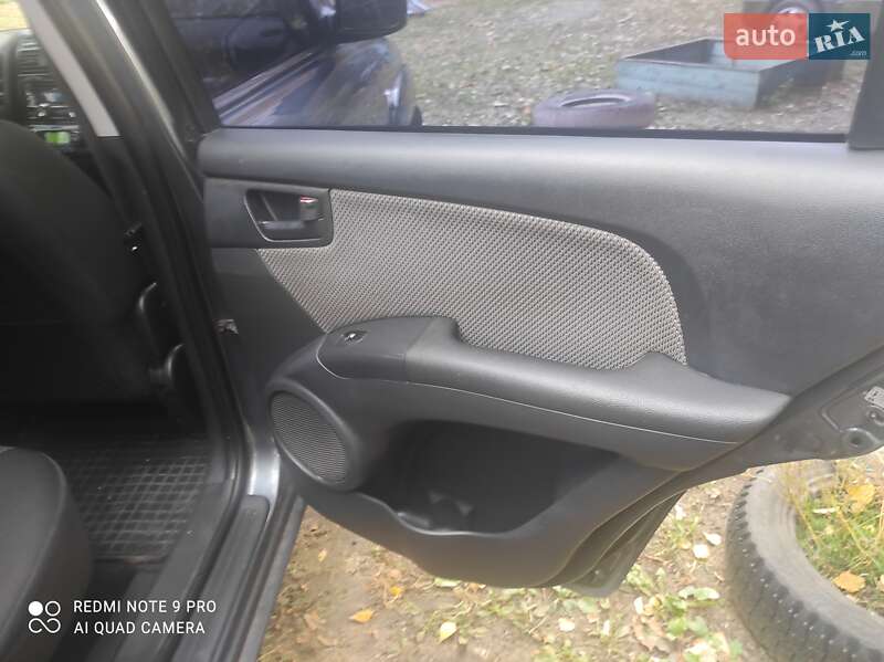 Позашляховик / Кросовер Kia Sportage 2008 в Слов'янську