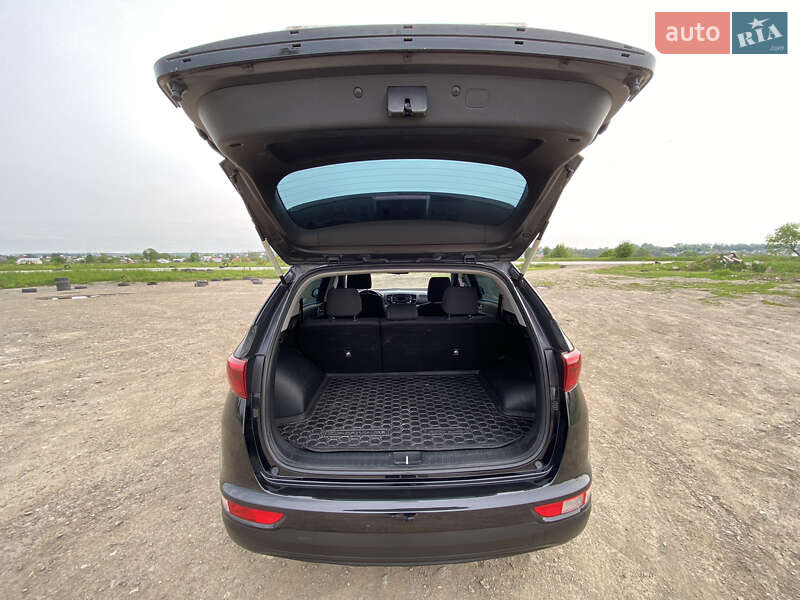 Внедорожник / Кроссовер Kia Sportage 2016 в Тернополе