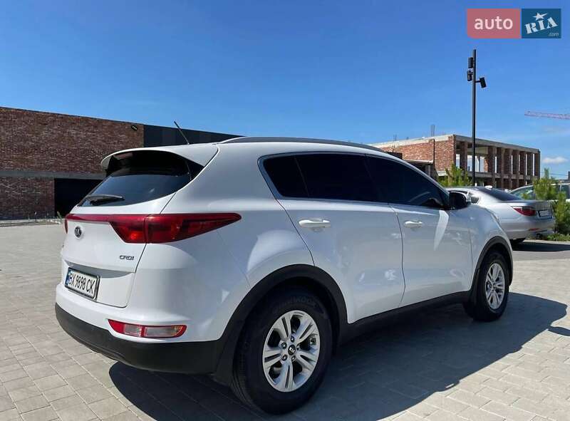 Позашляховик / Кросовер Kia Sportage 2017 в Хмельницькому