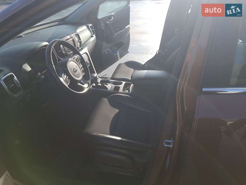 Внедорожник / Кроссовер Kia Sportage 2017 в Ирпене