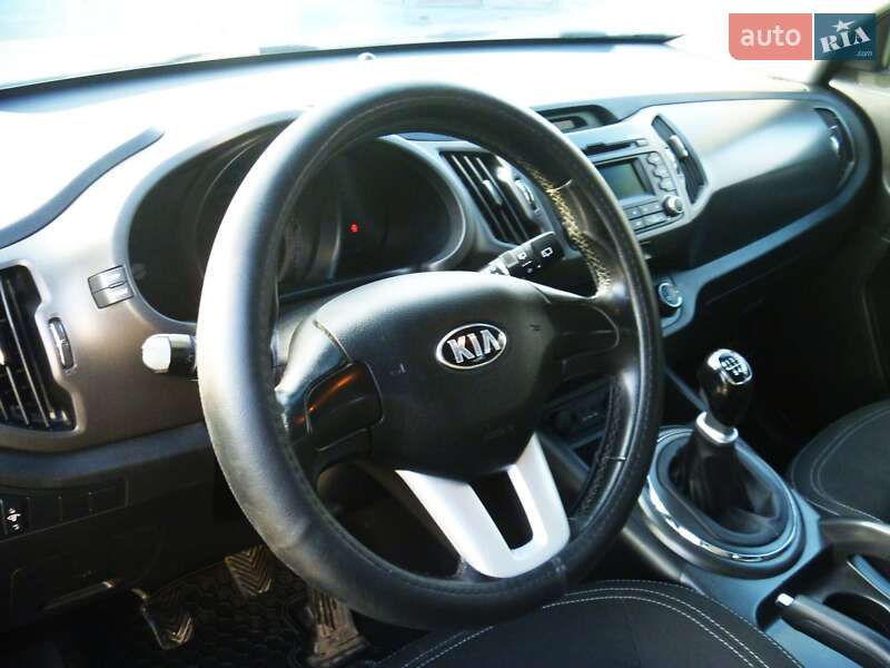 Позашляховик / Кросовер Kia Sportage 2012 в Христинівці