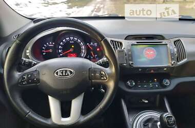 Внедорожник / Кроссовер Kia Sportage 2012 в Недригайлове