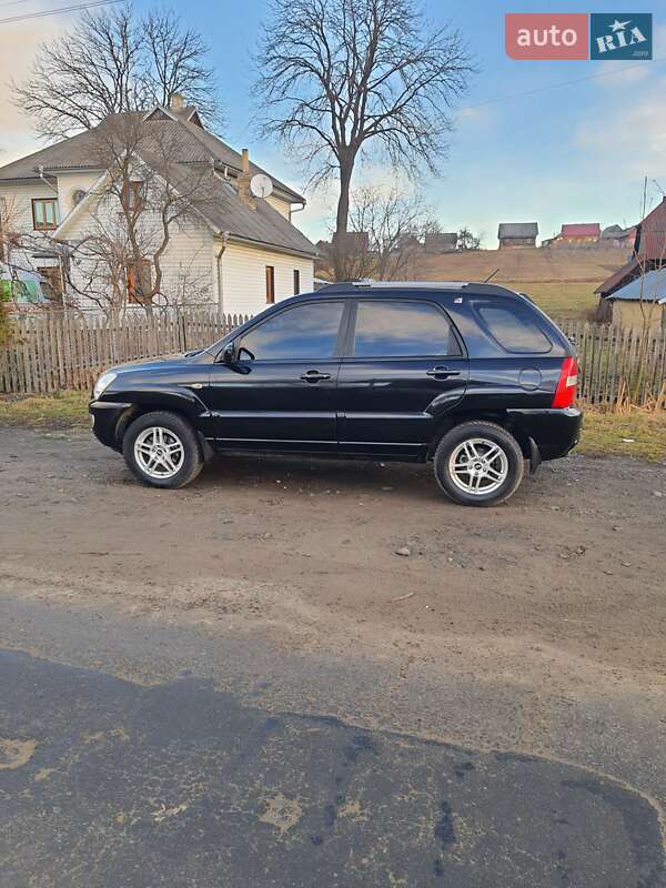 Позашляховик / Кросовер Kia Sportage 2006 в Чернівцях