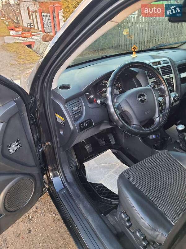 Позашляховик / Кросовер Kia Sportage 2006 в Чернівцях