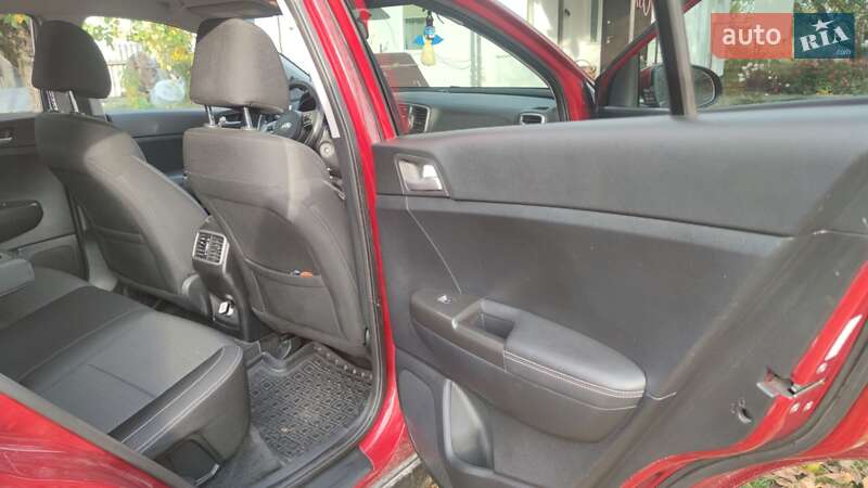 Позашляховик / Кросовер Kia Sportage 2017 в Києві