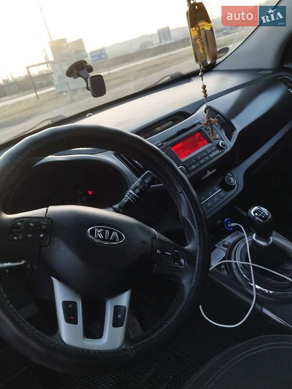Внедорожник / Кроссовер Kia Sportage 2011 в Львове