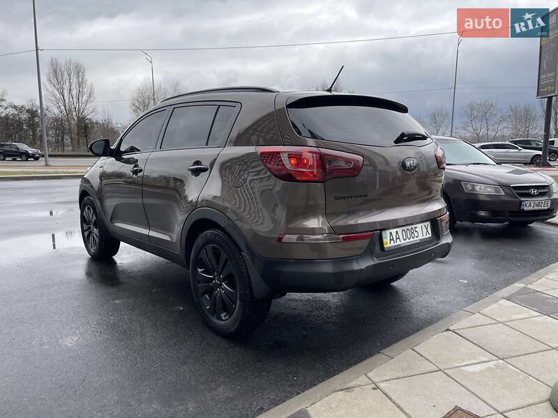 Внедорожник / Кроссовер Kia Sportage 2011 в Киеве