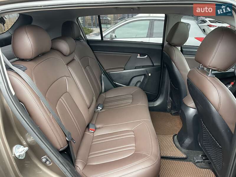 Внедорожник / Кроссовер Kia Sportage 2011 в Киеве