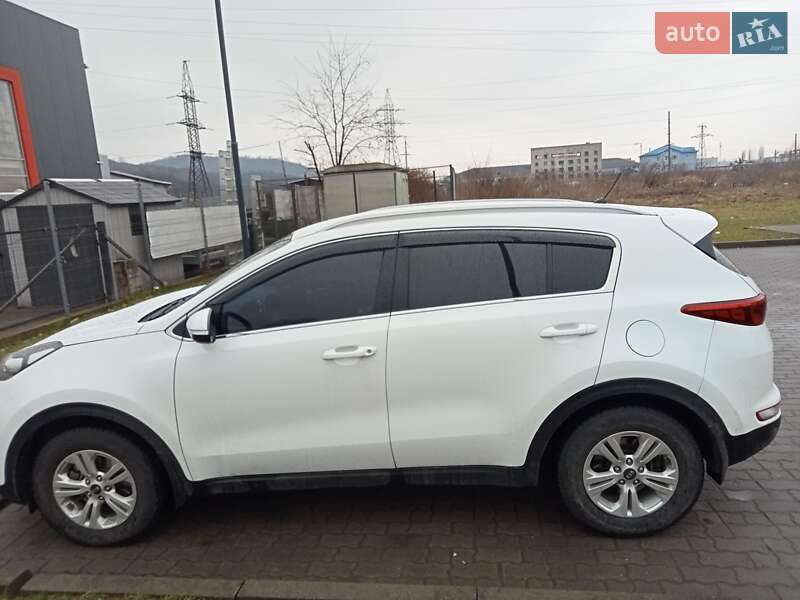 Внедорожник / Кроссовер Kia Sportage 2016 в Ужгороде фото 8 Внедорожник / Кроссовер Kia Sportage 2016 в Ужгороде