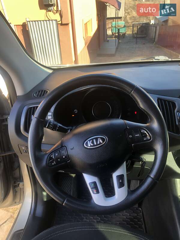 Позашляховик / Кросовер Kia Sportage 2010 в Мукачевому