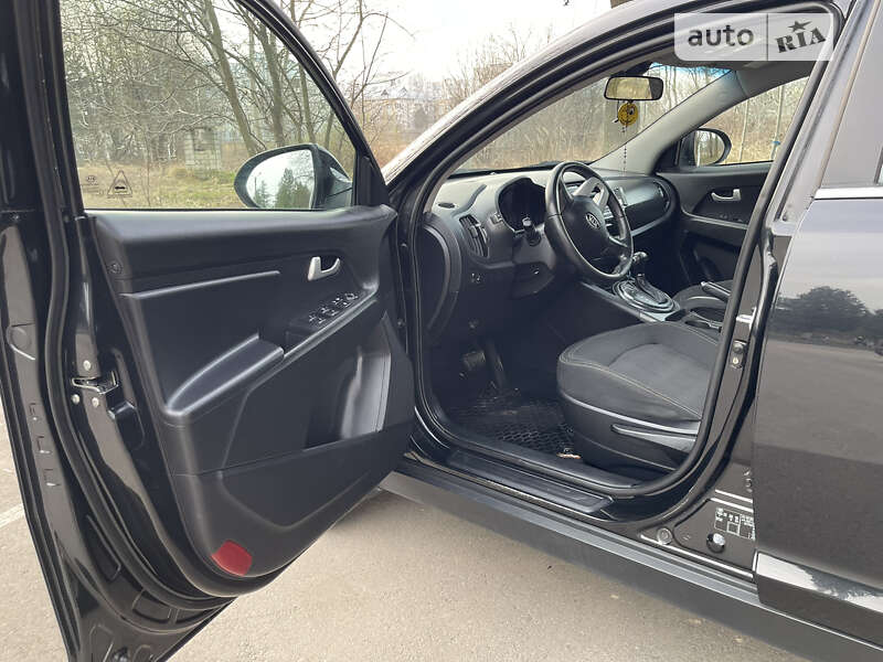 Внедорожник / Кроссовер Kia Sportage 2012 в Львове